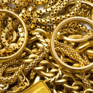 Bijoux cassés en or pour estimation et vente